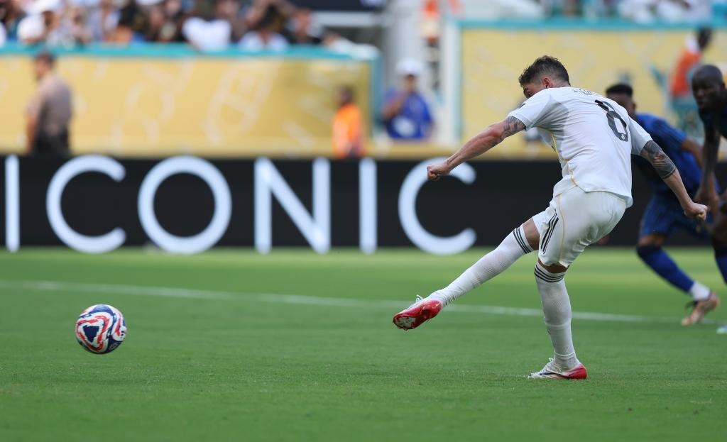 哪吒式不信命！54岁匪帅封神：96分钟绝杀+93分钟绝平 巴萨2中枪