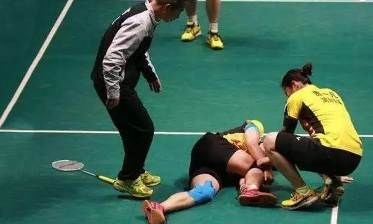 扑克高手的稳健打法（扑克高手的稳扎稳打策略）